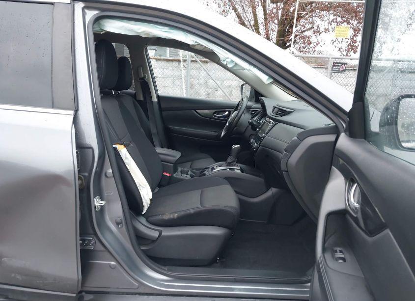 Photo 5 of 2018 Nissan Rogue SV (VIN JN8AT2MV5JW303016)