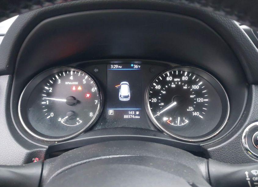 Photo 7 of 2018 Nissan Rogue SV (VIN JN8AT2MV5JW303016)