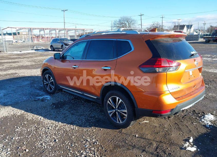 Photo 3 of 2018 Nissan Rogue SL (VIN JN8AT2MV5JW305431)