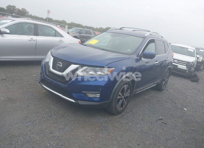 Photo 2 of 2018 Nissan Rogue SL (VIN JN8AT2MV5JW306983)