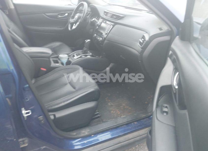 Photo 5 of 2018 Nissan Rogue SL (VIN JN8AT2MV5JW306983)