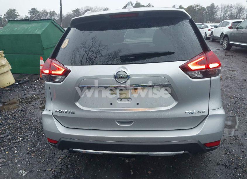 Photo 16 of 2018 Nissan Rogue SV (VIN JN8AT2MV5JW309432)