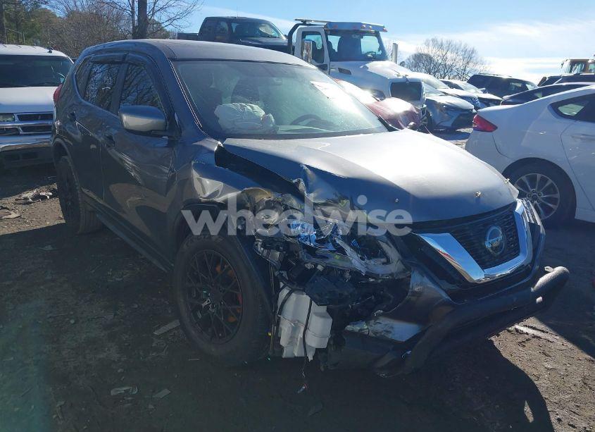 2018 Nissan Rogue S (VIN JN8AT2MV5JW309513) main photo