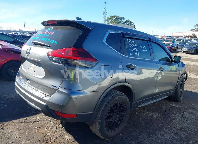 Photo 4 of 2018 Nissan Rogue S (VIN JN8AT2MV5JW309513)