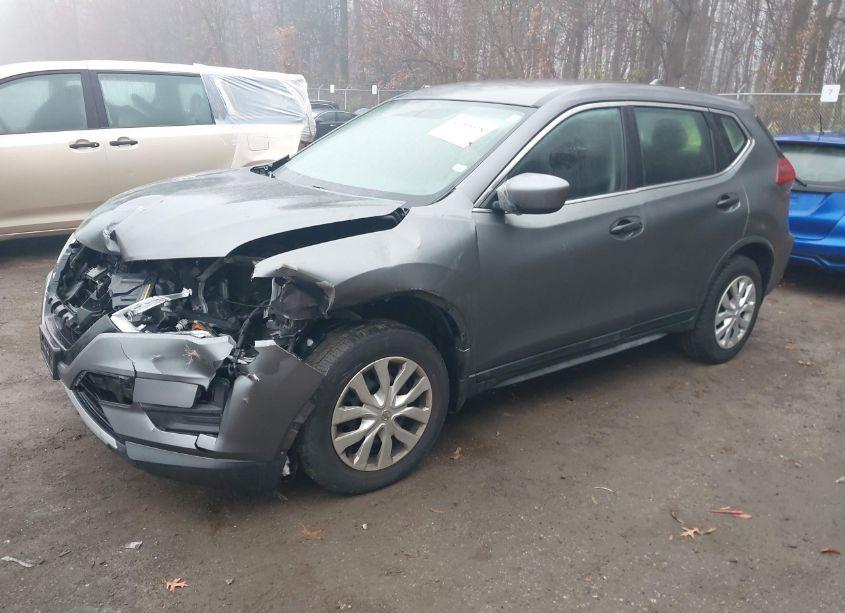 Photo 2 of 2018 Nissan Rogue S (VIN JN8AT2MV5JW314324)