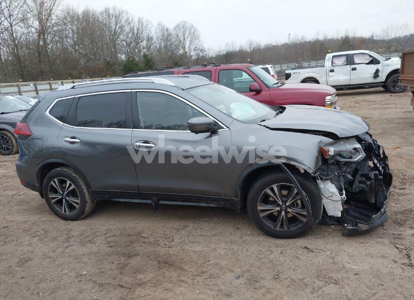 Photo 13 of 2019 Nissan Rogue SV (VIN JN8AT2MV5KW370992)