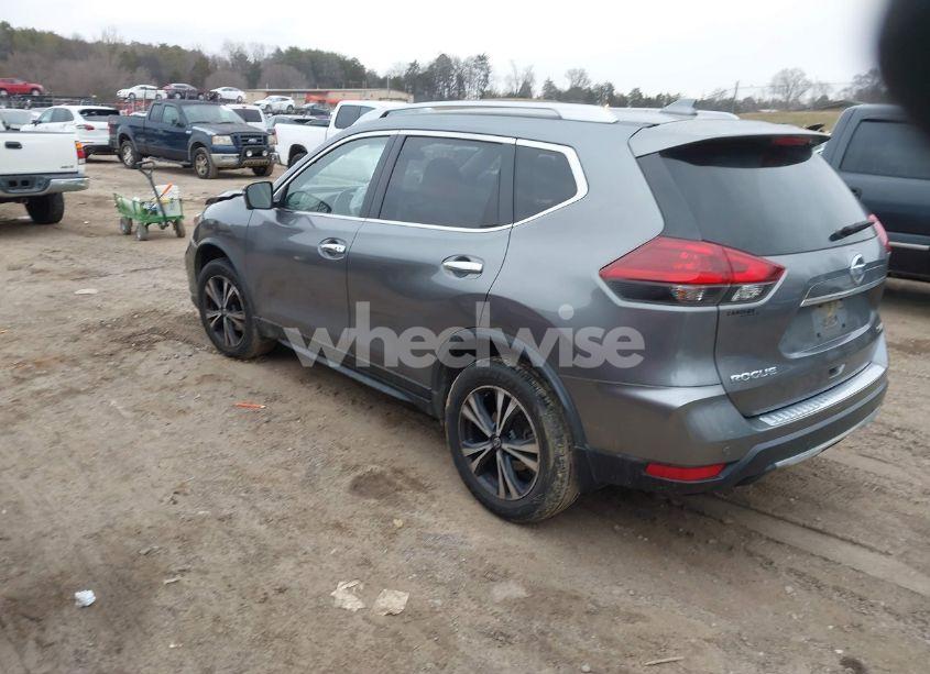 Photo 3 of 2019 Nissan Rogue SV (VIN JN8AT2MV5KW370992)