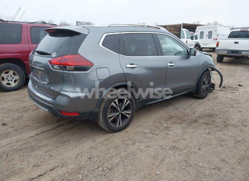 Photo 4 of 2019 Nissan Rogue SV (VIN JN8AT2MV5KW370992)