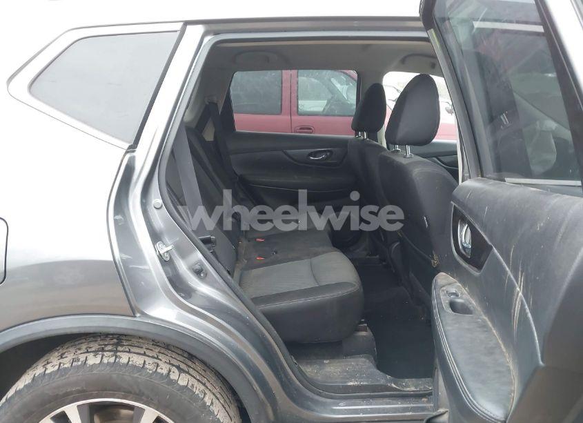 Photo 8 of 2019 Nissan Rogue SV (VIN JN8AT2MV5KW370992)