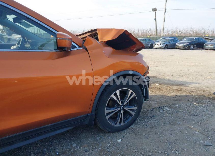 Photo 18 of 2019 Nissan Rogue SV (VIN JN8AT2MV5KW372712)