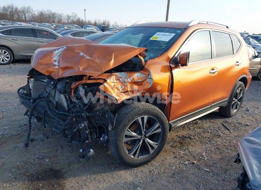 Photo 2 of 2019 Nissan Rogue SV (VIN JN8AT2MV5KW372712)