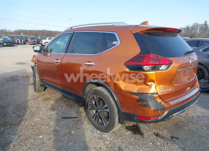 Photo 3 of 2019 Nissan Rogue SV (VIN JN8AT2MV5KW372712)