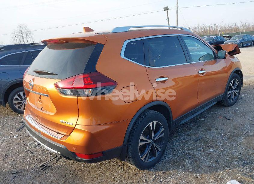 Photo 4 of 2019 Nissan Rogue SV (VIN JN8AT2MV5KW372712)