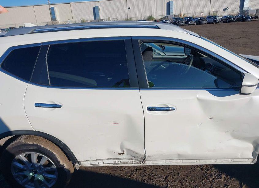 Photo 13 of 2019 Nissan Rogue SV (VIN JN8AT2MV5KW372841)