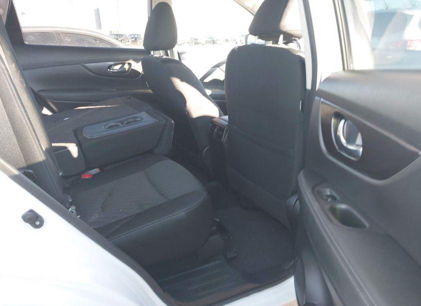 Photo 8 of 2019 Nissan Rogue SV (VIN JN8AT2MV5KW372841)