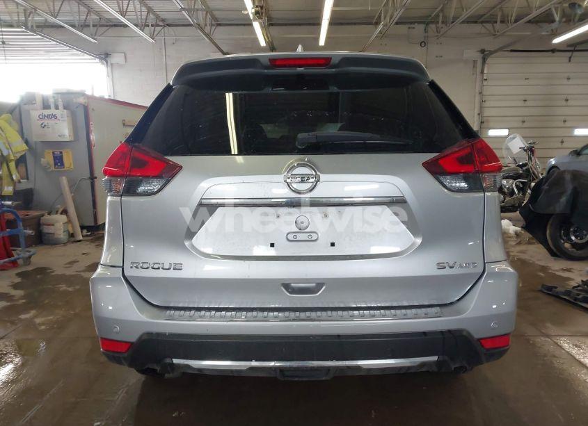 Photo 17 of 2019 Nissan Rogue SV (VIN JN8AT2MV5KW376498)