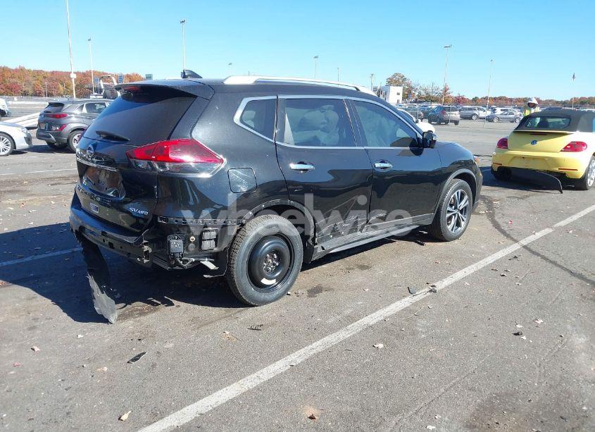 Photo 4 of 2019 Nissan Rogue SV (VIN JN8AT2MV5KW379398)