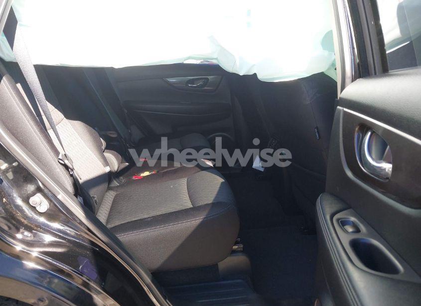 Photo 8 of 2019 Nissan Rogue SV (VIN JN8AT2MV5KW379398)