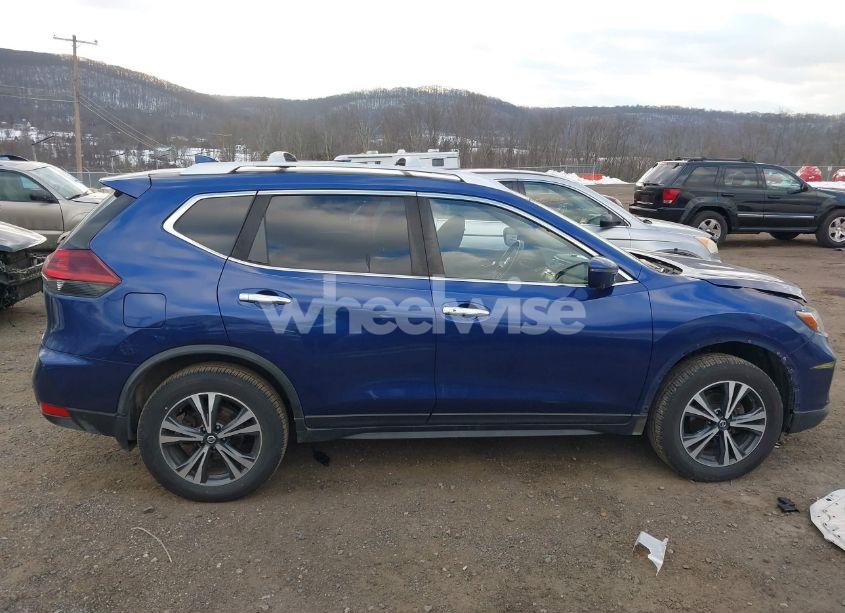 Photo 13 of 2019 Nissan Rogue SV (VIN JN8AT2MV5KW385749)