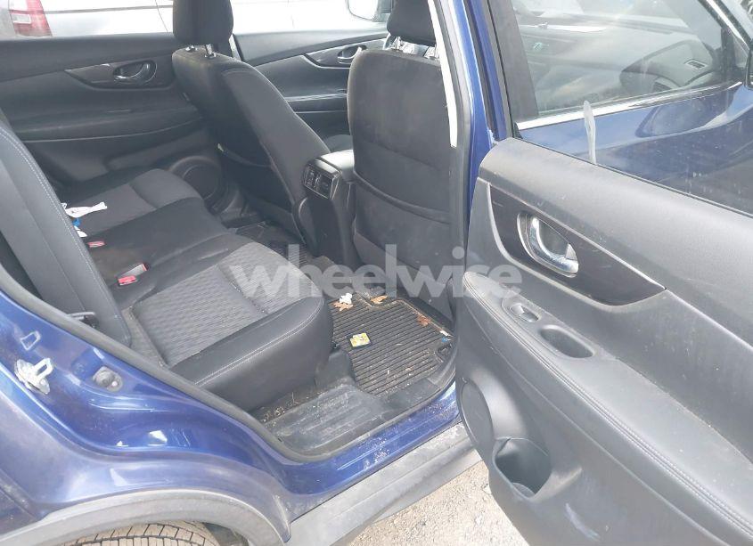 Photo 8 of 2019 Nissan Rogue SV (VIN JN8AT2MV5KW385749)