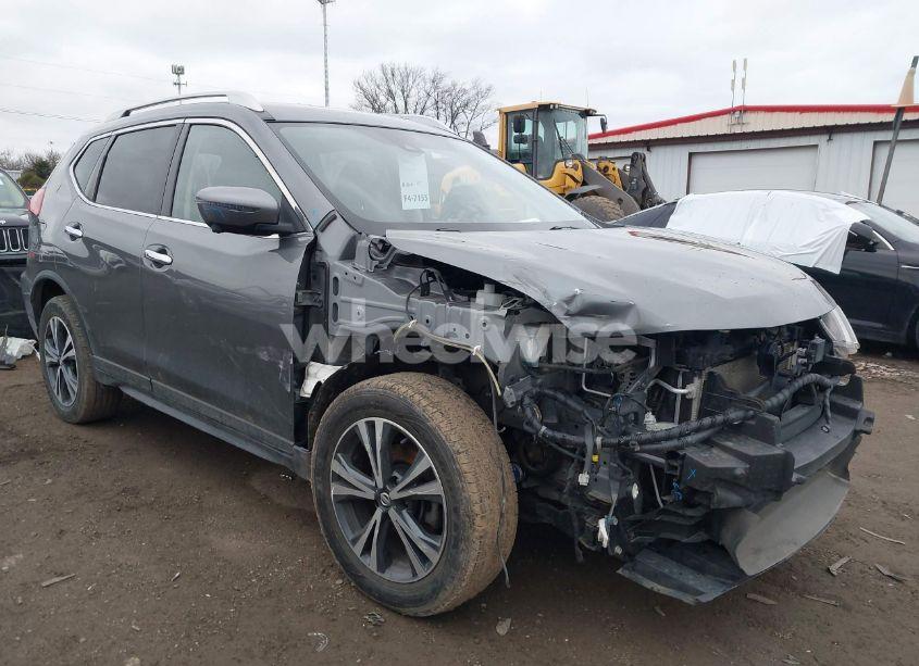 2019 Nissan Rogue SV (VIN JN8AT2MV5KW386836) main photo
