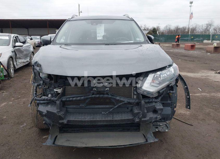 Photo 13 of 2019 Nissan Rogue SV (VIN JN8AT2MV5KW386836)