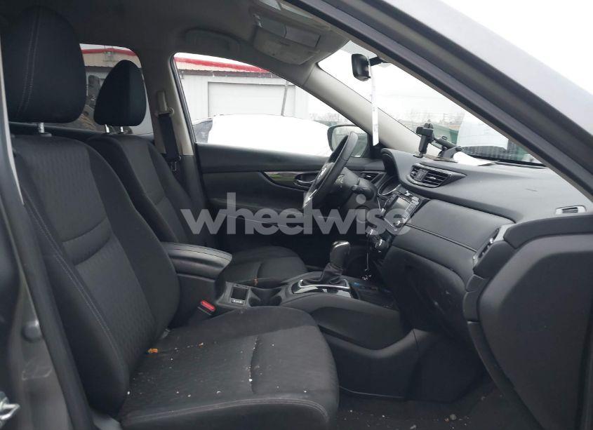 Photo 5 of 2019 Nissan Rogue SV (VIN JN8AT2MV5KW386836)