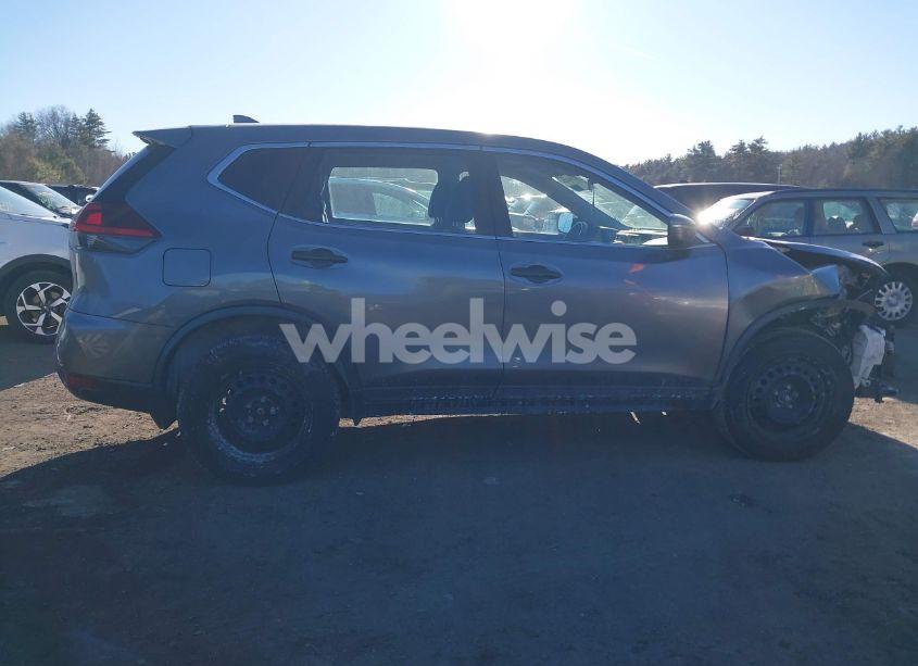 Photo 14 of 2019 Nissan Rogue S (VIN JN8AT2MV5KW389168)