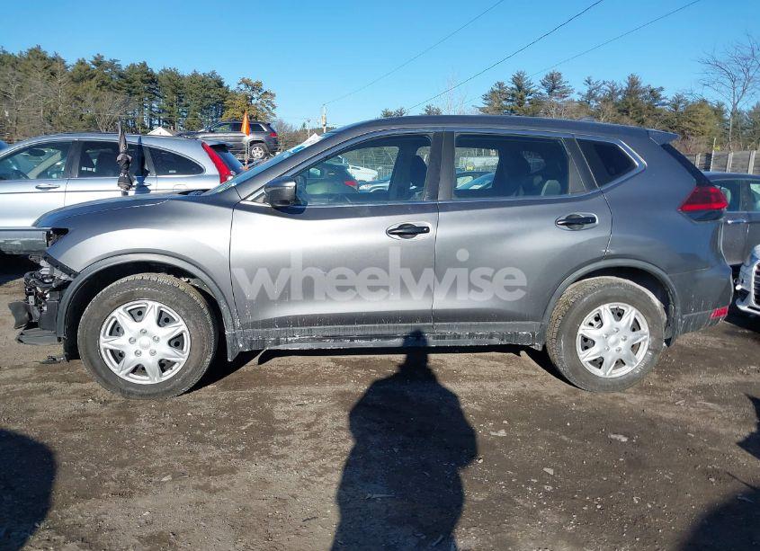 Photo 15 of 2019 Nissan Rogue S (VIN JN8AT2MV5KW389168)