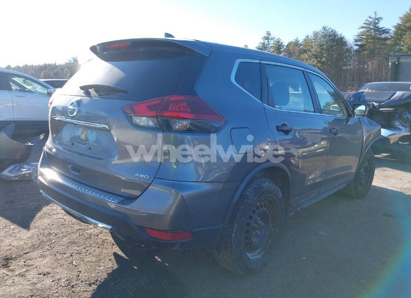 Photo 4 of 2019 Nissan Rogue S (VIN JN8AT2MV5KW389168)