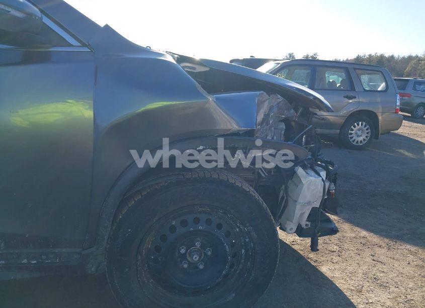 Photo 6 of 2019 Nissan Rogue S (VIN JN8AT2MV5KW389168)