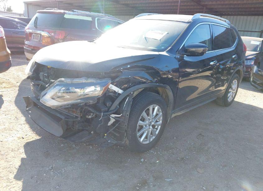 Photo 2 of 2019 Nissan Rogue SV (VIN JN8AT2MV5KW392197)