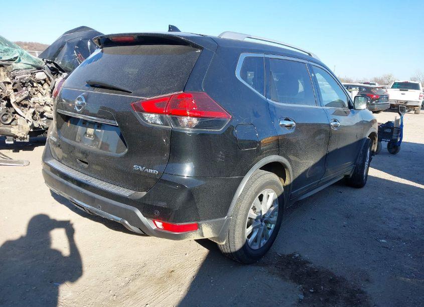 Photo 4 of 2019 Nissan Rogue SV (VIN JN8AT2MV5KW392197)
