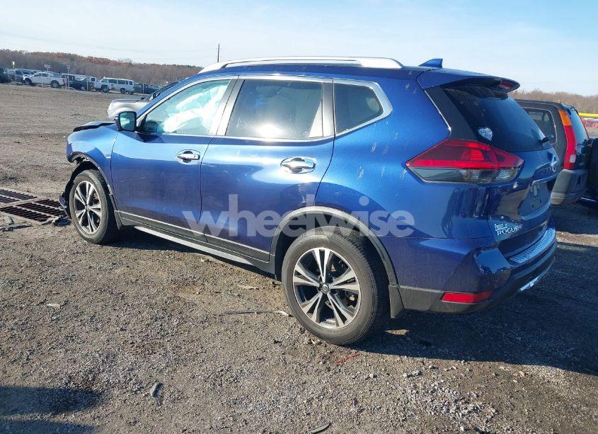 Photo 3 of 2019 Nissan Rogue SV (VIN JN8AT2MV5KW397027)