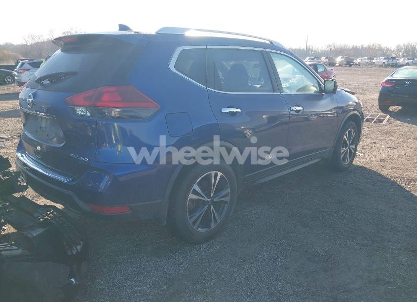 Photo 4 of 2019 Nissan Rogue SV (VIN JN8AT2MV5KW397027)