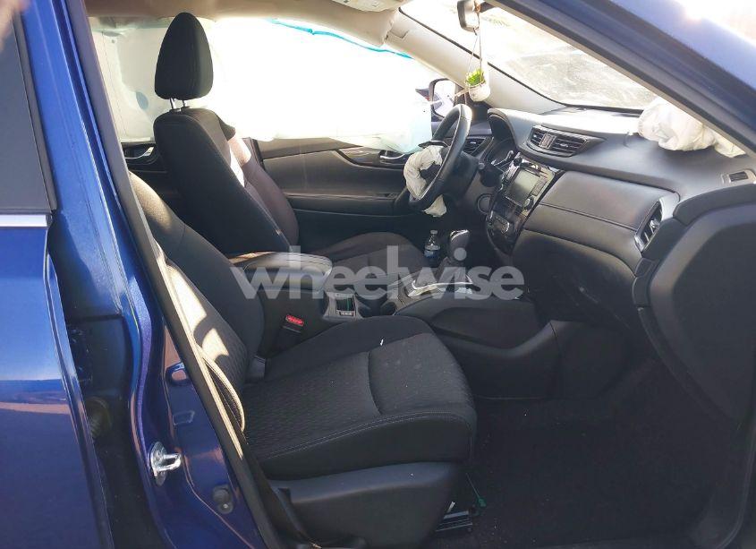 Photo 5 of 2019 Nissan Rogue SV (VIN JN8AT2MV5KW397027)