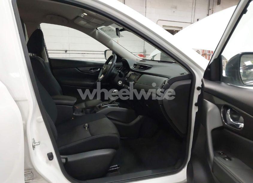 Photo 5 of 2020 Nissan Rogue S INTELLIGENT AWD (VIN JN8AT2MV5LW103689)