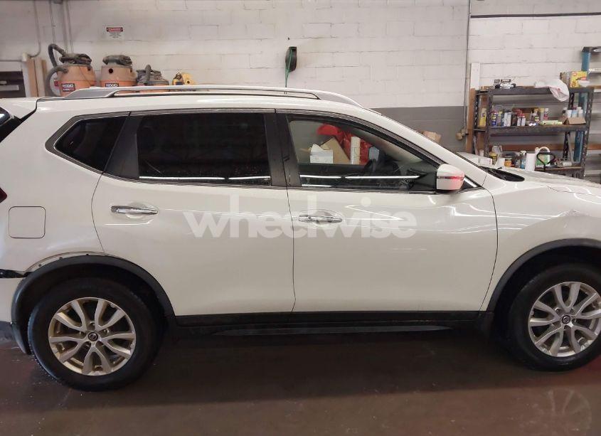 Photo 13 of 2020 Nissan Rogue SV INTELLIGENT AWD (VIN JN8AT2MV5LW124638)