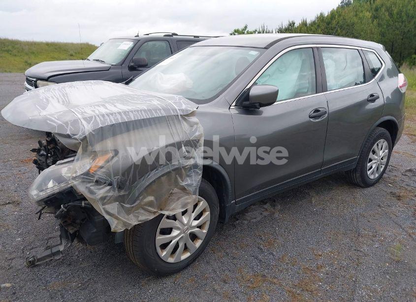 Photo 2 of 2016 Nissan Rogue S (VIN JN8AT2MV6GW131099)