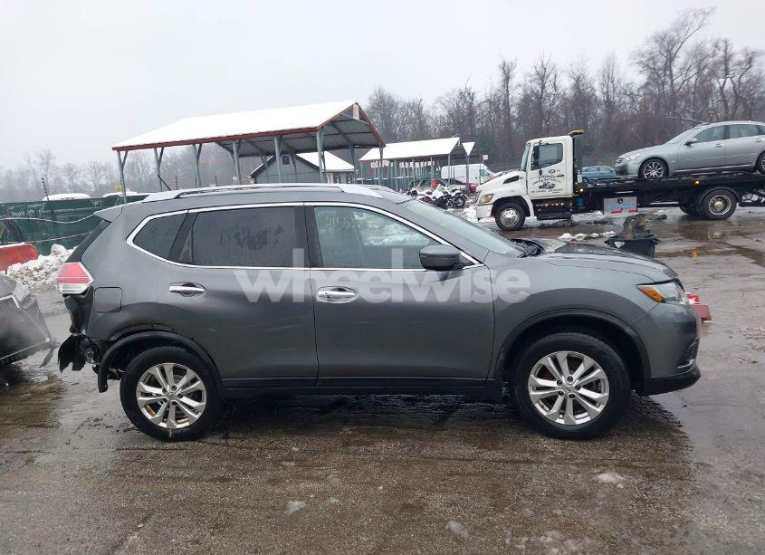 Photo 13 of 2016 Nissan Rogue SV (VIN JN8AT2MV6GW132589)