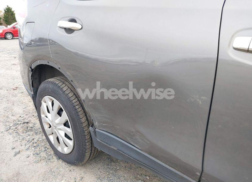 Photo 6 of 2016 Nissan Rogue S (VIN JN8AT2MV6GW136030)