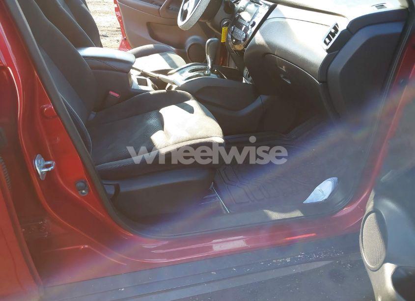 Photo 5 of 2016 Nissan Rogue S (VIN JN8AT2MV6GW139624)