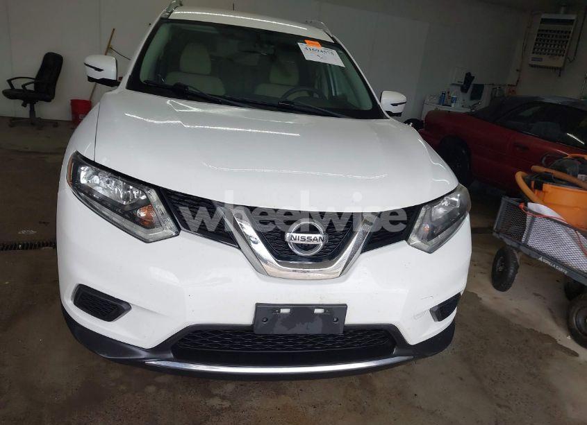 Photo 12 of 2016 Nissan Rogue SV (VIN JN8AT2MV6GW142300)