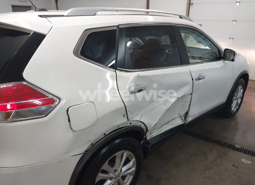 Photo 17 of 2016 Nissan Rogue SV (VIN JN8AT2MV6GW142300)