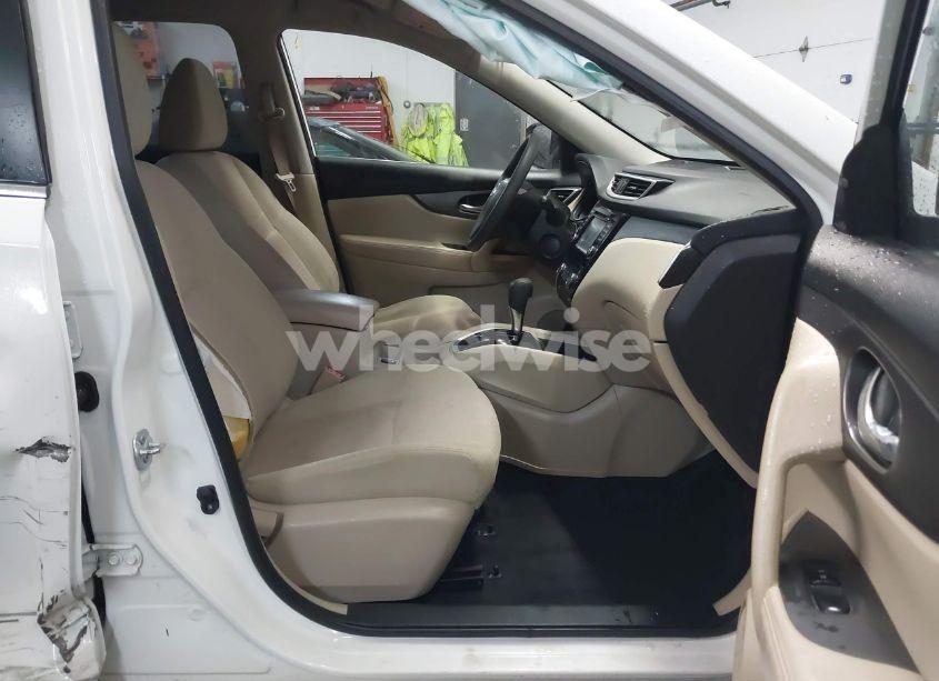 Photo 5 of 2016 Nissan Rogue SV (VIN JN8AT2MV6GW142300)