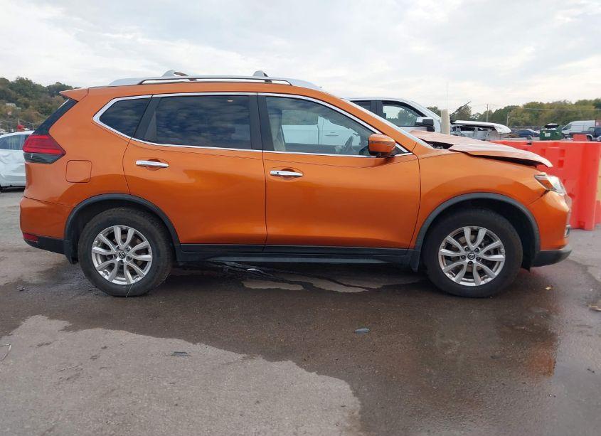 Photo 12 of 2017 Nissan Rogue SV (VIN JN8AT2MV6HW006993)
