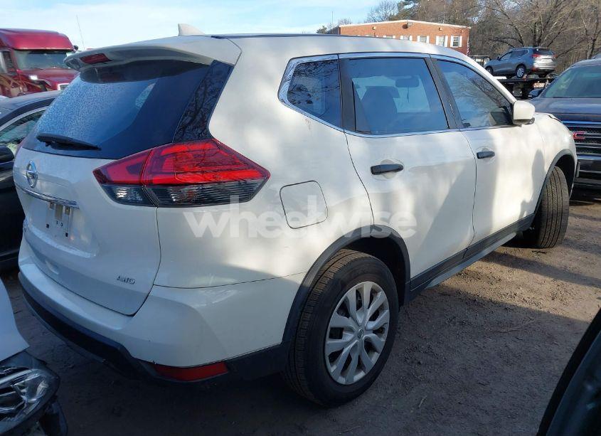 Photo 4 of 2017 Nissan Rogue S (VIN JN8AT2MV6HW012597)