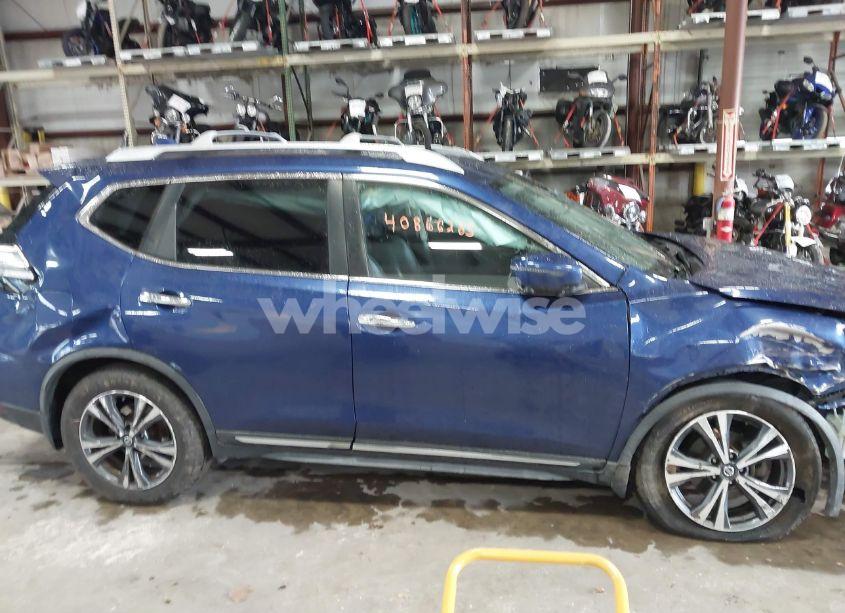 Photo 13 of 2017 Nissan Rogue SL (VIN JN8AT2MV6HW014365)