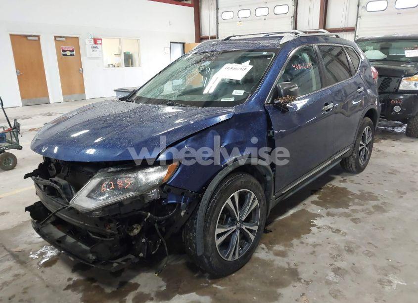 Photo 2 of 2017 Nissan Rogue SL (VIN JN8AT2MV6HW014365)