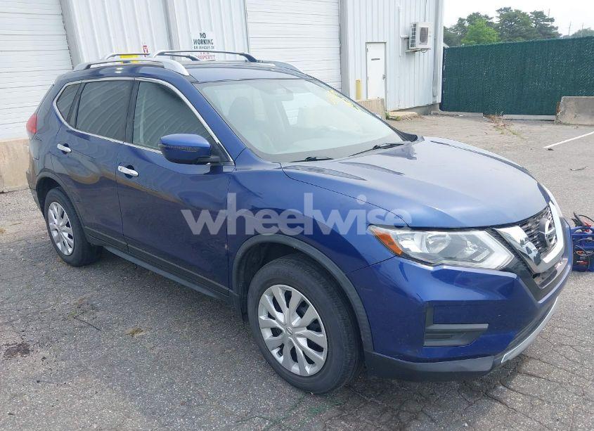 2017 Nissan Rogue SV (VIN JN8AT2MV6HW016312) main photo
